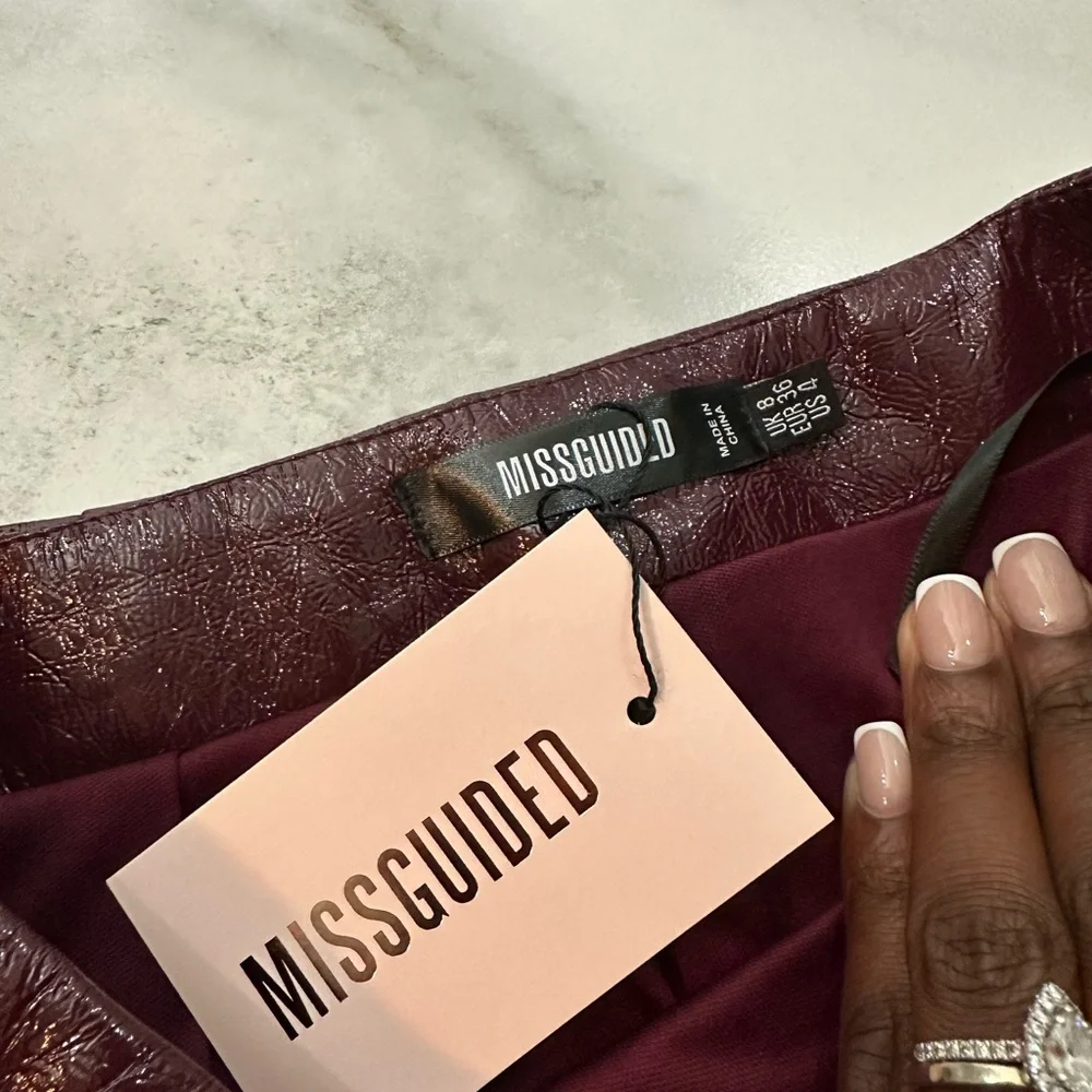 Elegant Burgundy Mini Skirt - Picture 5 of 6